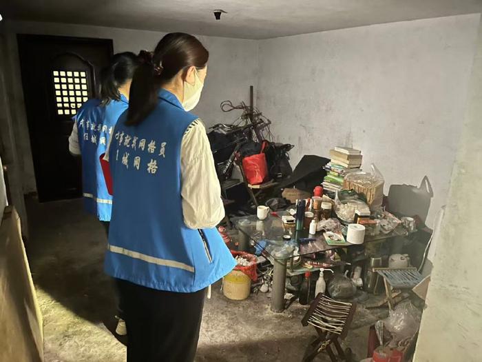 这样也行？（济宁西门大街属于哪个区）济宁市东门大街，济宁任城区古槐街道西门社区：清空楼道杂物 筑牢安全“防火墙”，防火墙，