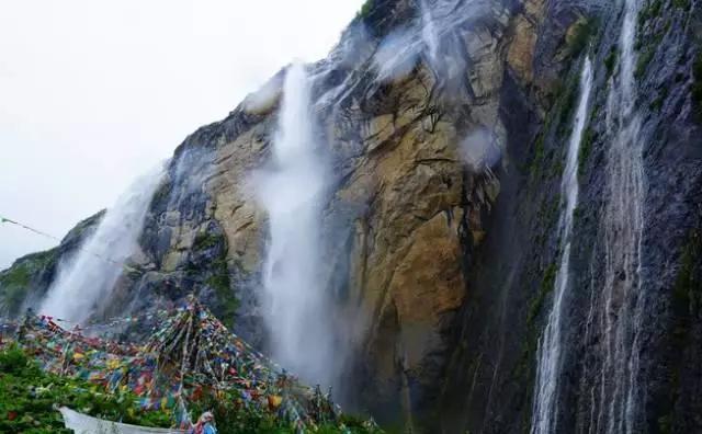 他们说绝世而独立的雨崩 是整个云南旅游之精华 你觉得呢？