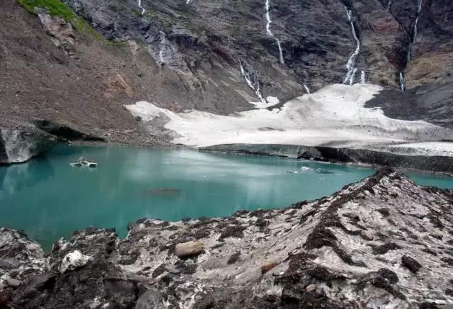 他们说绝世而独立的雨崩 是整个云南旅游之精华 你觉得呢？