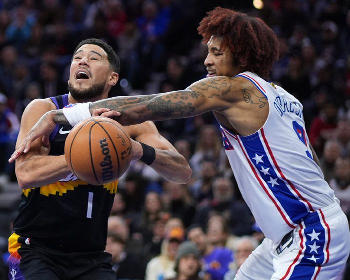 太阳反超湖人升西部第六！布克27+4引6人上双 马克西25中7狂打铁