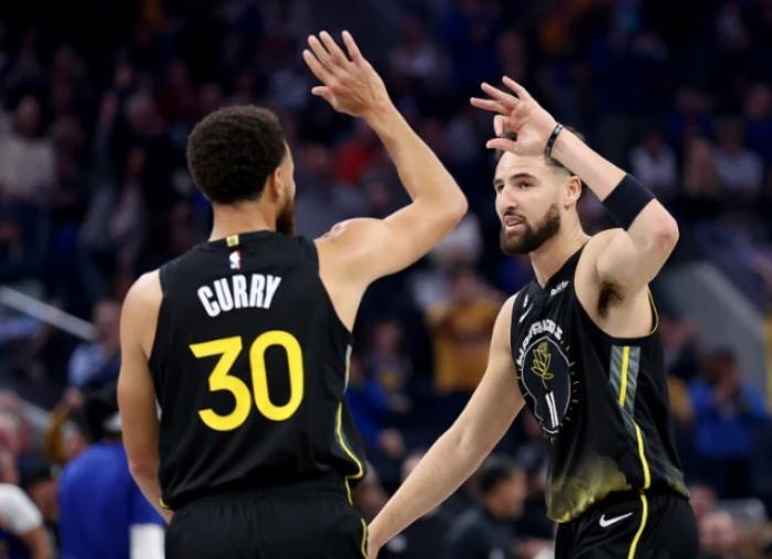 金州勇士迎来重大阵容调整库里携手新援冲击季后赛