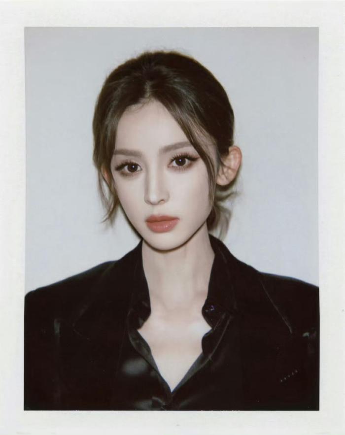 女明星撕拉片合集来啦，你最喜欢谁拍摄的撕拉片？