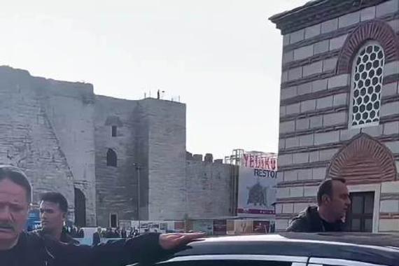 “强者无需多言 气场自有展现”