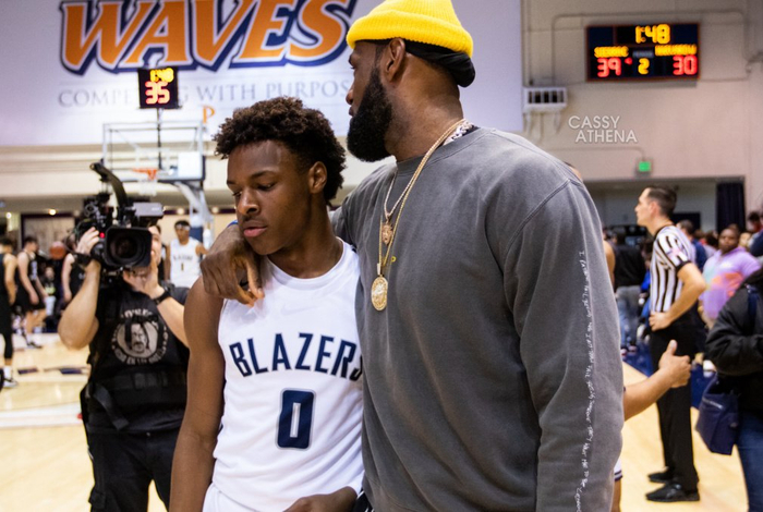 哈登加盟勇士引发联盟地震新赛季冠军格局或将重塑