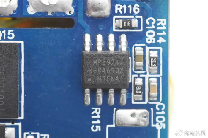 极氪mpv007 w700d1q75cms.jpg