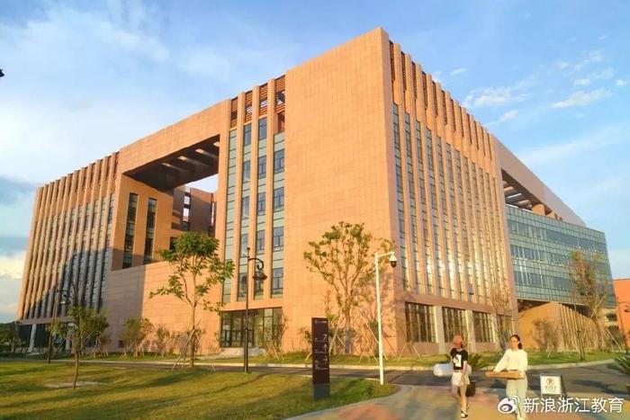 中国经济管理大学分数_浙江省独立学院录取情况_浙江工商大学杭州商学院招生信息