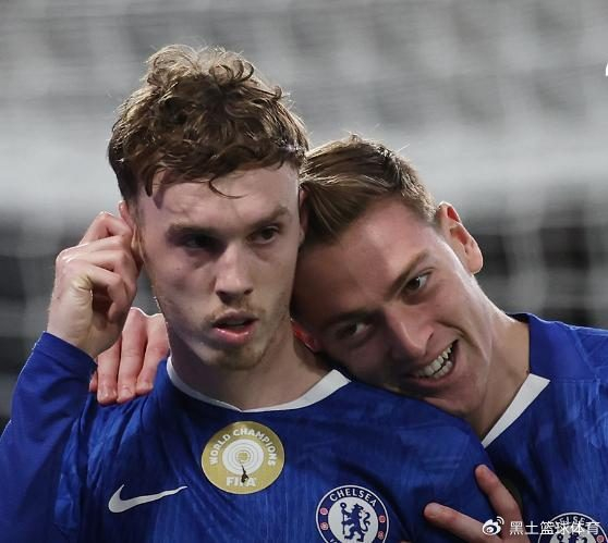 足坛一夜动态：曼联2-0曼城，拜仁造5-1惨案，利物浦创45年耻辱纪录