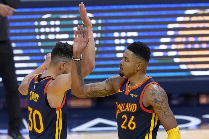 哈登与库里同台竞技勇士战术体系迎来全新变革时刻