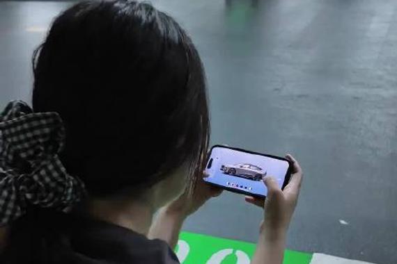 “当你开上蒙迪欧的时候希望一切还来得及”
