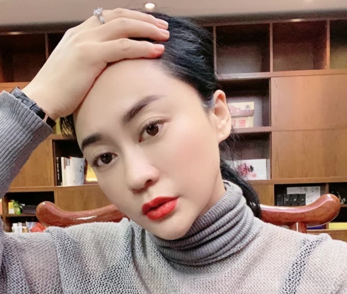 网红"金书亦"被封杀:把食品当药品卖 涉案达60万被立案调查(图1)