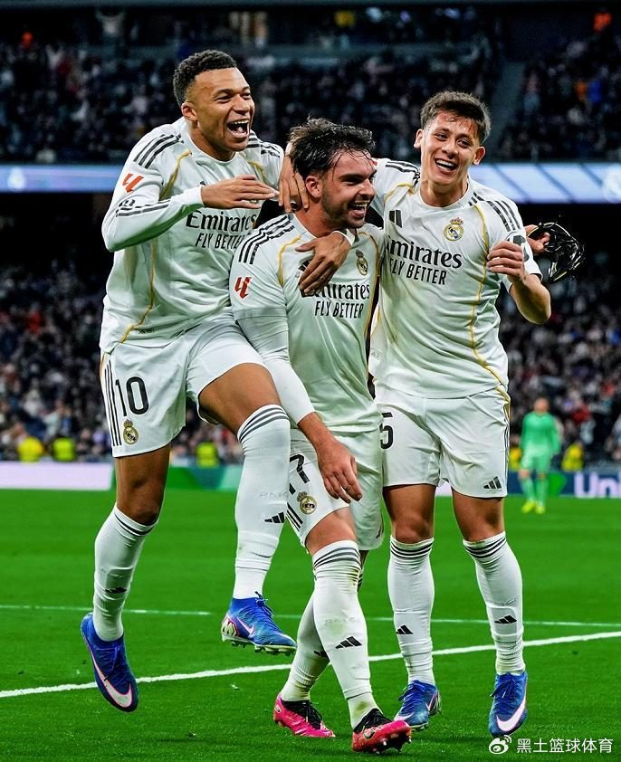 足坛一夜动态：曼联2-0曼城，拜仁造5-1惨案，利物浦创45年耻辱纪录