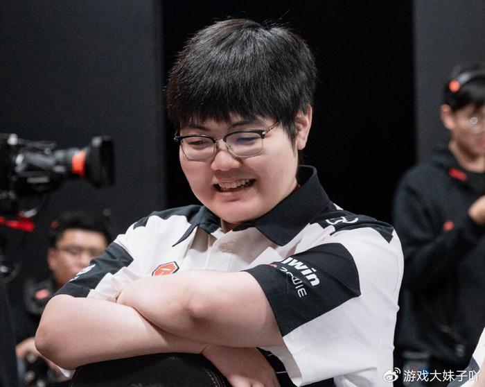 单挑排行_美媒评单挑能力最强Top10:欧文垫底,杜兰特第五,乔丹仅第二(2)