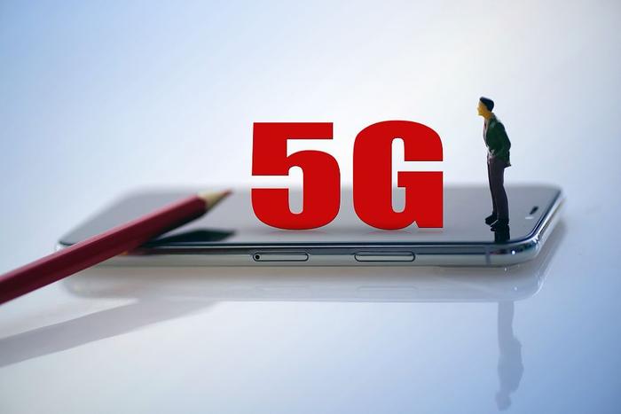 疫情下的二手手机市场：4G、5G手机普遍降价，苹果和华为最受欢迎