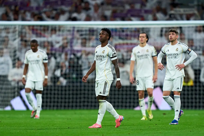 77%控球却崩盘！皇马18年主场耻辱夜，阿韦洛亚下课倒计时？