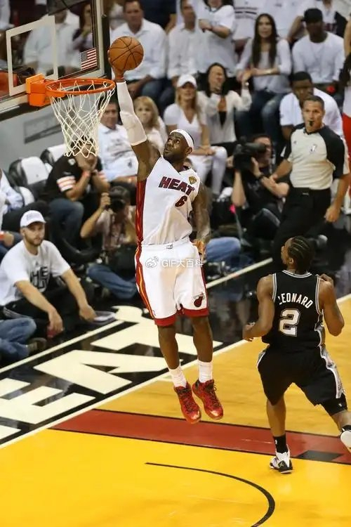 詹姆斯6次亚军，场均35+三双却输给宇宙勇，伤病单核输球被嘲讽？