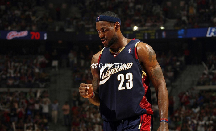 詹姆斯6次亚军，场均35+三双却输给宇宙勇，伤病单核输球被嘲讽？