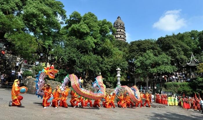 苏州园林：清风明月本无价，近水遥山皆有情