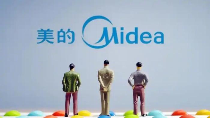 美的被曝强制18点20下班，一到时间 hr 就催促各部门抓紧下班