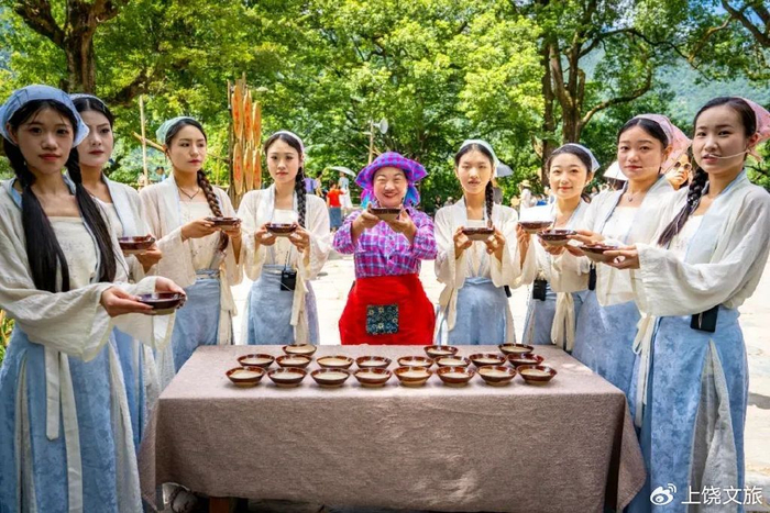 第十一届篁岭晒秋文化季回归！攻略首发，玩转世界级秋色！