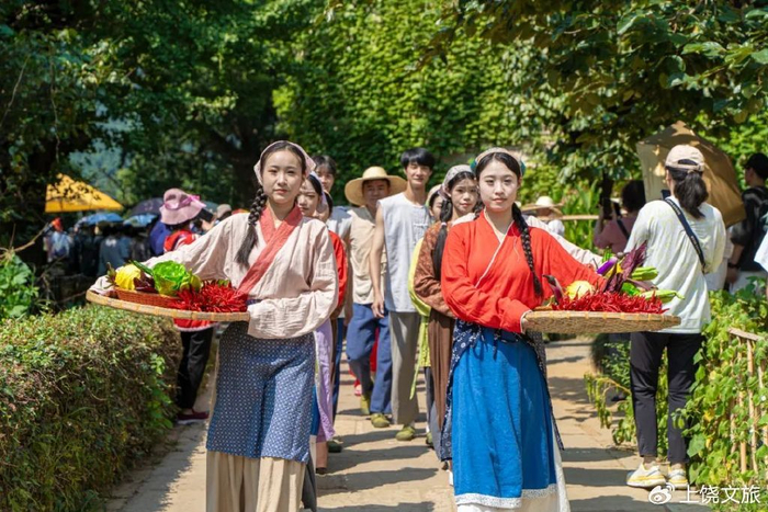 第十一届篁岭晒秋文化季回归！攻略首发，玩转世界级秋色！