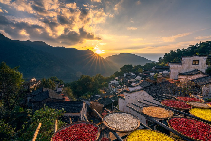 第十一届篁岭晒秋文化季回归！攻略首发，玩转世界级秋色！