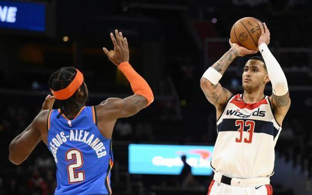 末节关键三分加防守制胜浓眉展现超级巨星本色