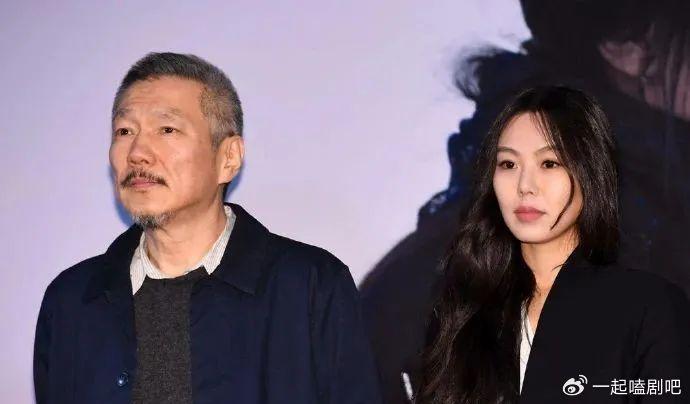 学到了（金敏喜介绍）金敏喜近期照片，43岁金敏喜生子后逛公园，身材恢复状态好，与洪尚秀同框引热议，备份与恢复，