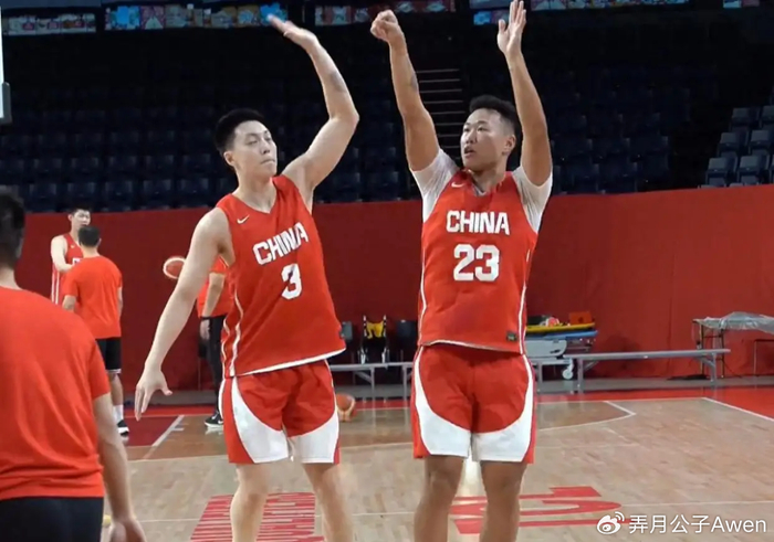 胡明轩世预赛缺阵，原因找到了！贺希宁7个字揭开谜底并送祝福