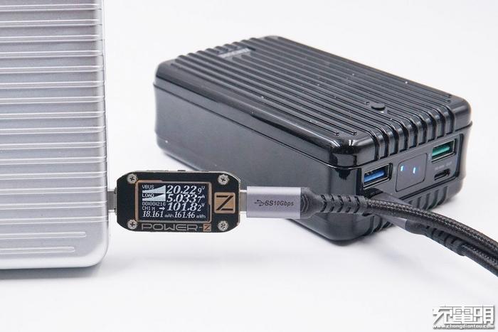 支持4K60Hz拓展，同轴科技全功能双USB-C快充编织线评测