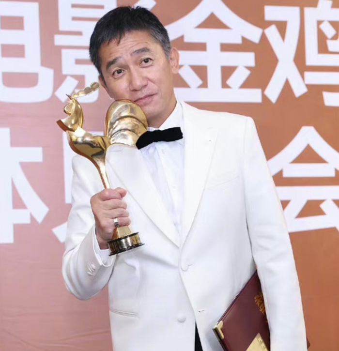 刘嘉玲梁朝伟位置都能嗑糖,袁弘依然有玄学体质,郑恺搞笑回应