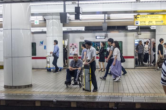 日本实拍：作为老龄化最严重的国家，各种无障碍设施很完善