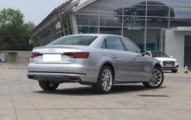 值得抄底的3款B级车，都凭颜值卖火过，最高降了近10万