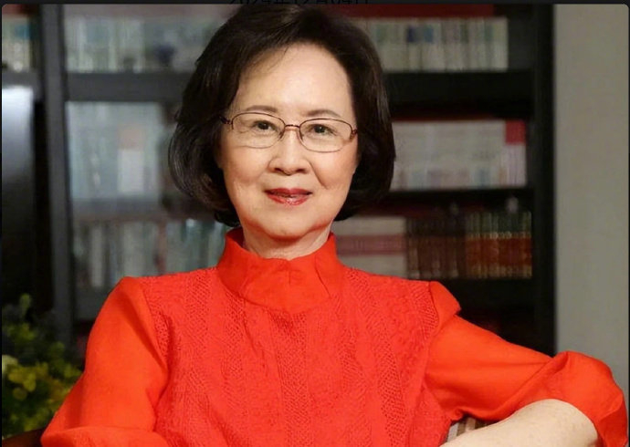 琼瑶小说人物大全 南京大学校长访问澳科大