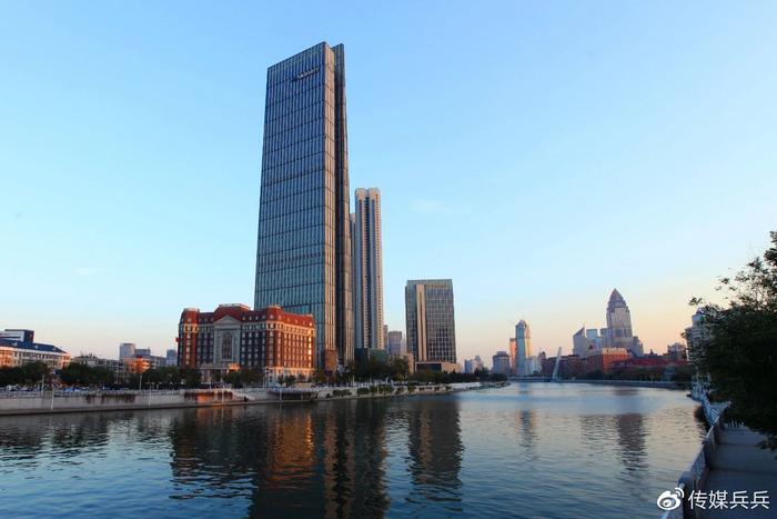 渤海银行上海分行异地灾备托管服务器成功上架安装，助力科技金融新生