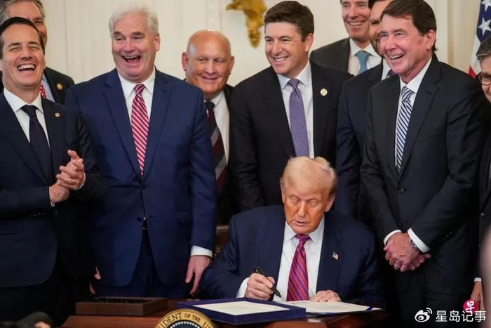 特朗普签署稳定币法案,助推加密货币总市值突破4万亿美元