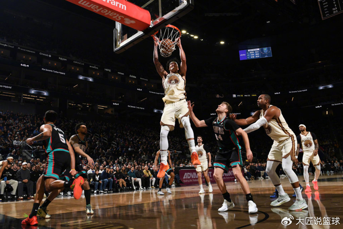 勇士17分大逆转！一口气获4条喜讯：奇兵送准绝杀+追梦遭DNP露馅