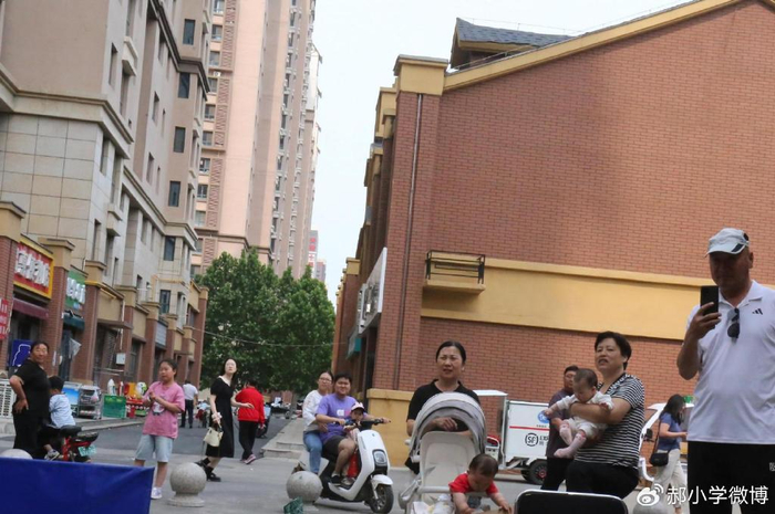 以球会友展活力乒乓球友谊赛点燃健身热潮摄影纪实