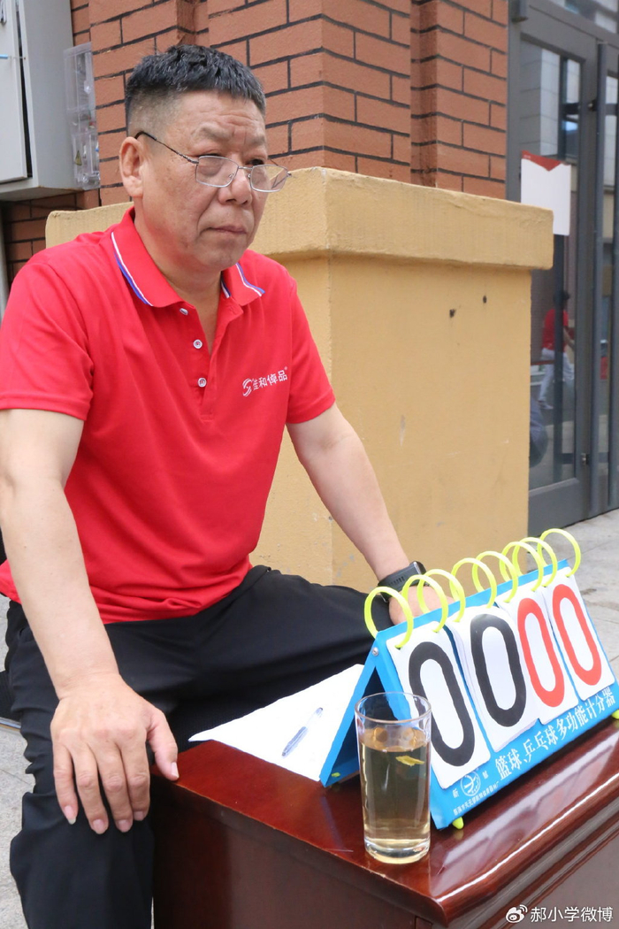 以球会友展活力乒乓球友谊赛点燃健身热潮摄影纪实