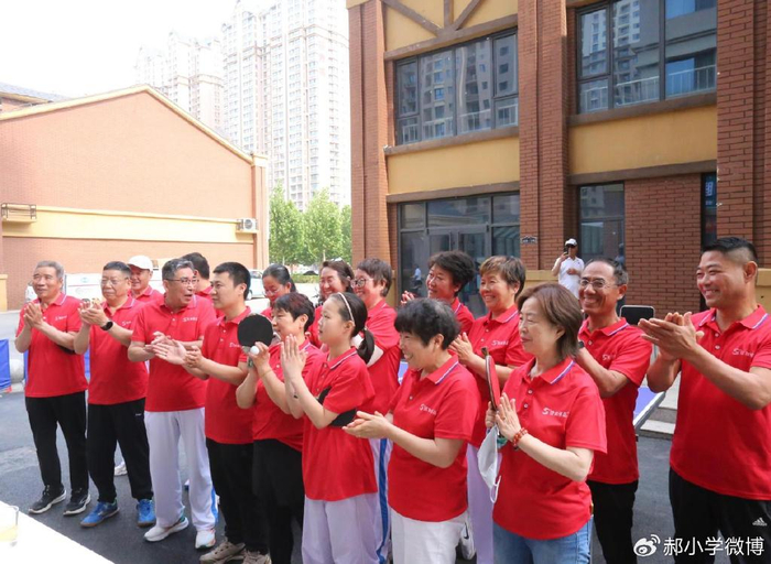 以球会友展活力乒乓球友谊赛点燃健身热潮摄影纪实