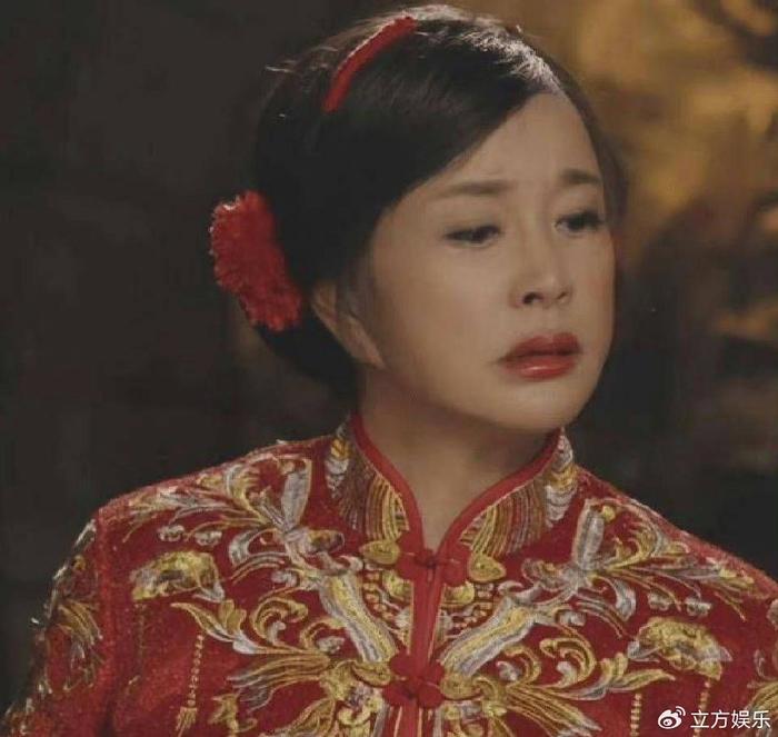 71岁刘晓庆再演少女引争议 戏里管52岁男演员叫爹