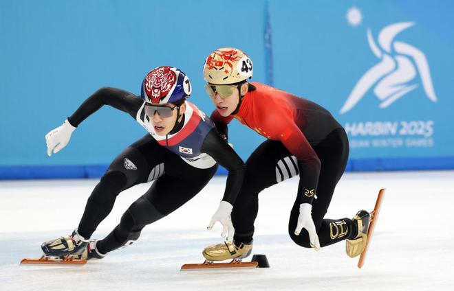 韩国犯规却反咬一口！采访笑着说这很有趣，朴知元隔空喊话林孝埈