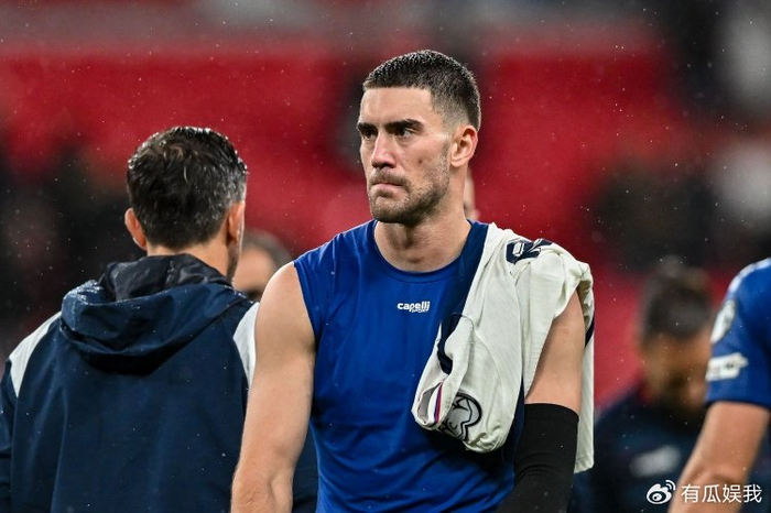 8球2助攻！曝弗拉霍维奇主动投奔巴萨，0转会费，年薪2200万欧元