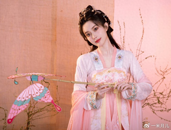 太惊艳:孟子义古风造型亮相,宛如古代美人!