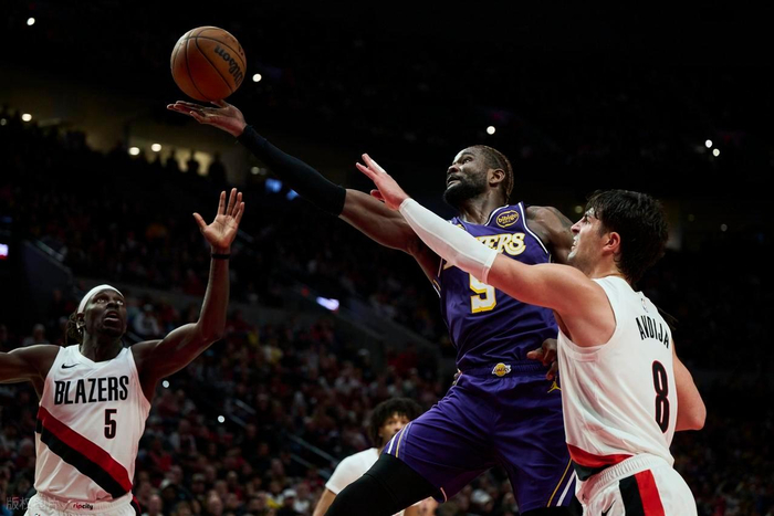 “想把我变成卡佩拉”，德安德烈·艾顿不满他在湖人的角色定位