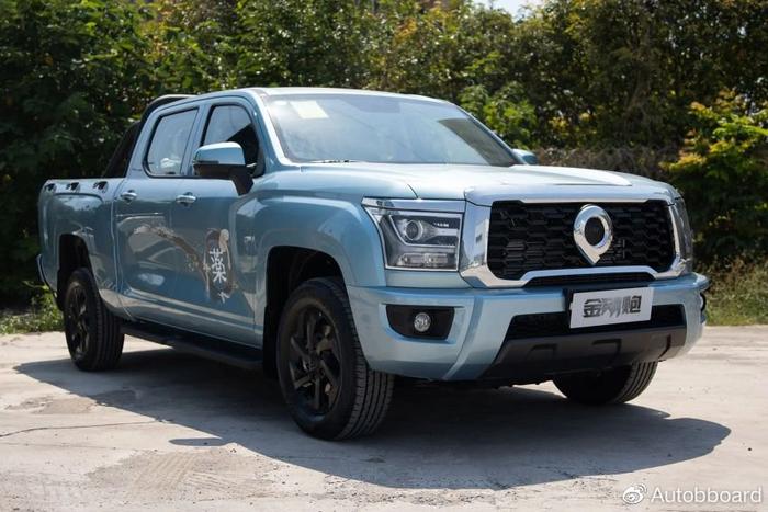 全新哈弗H5实拍谍照,定位大型SUV,还是非承载式车身