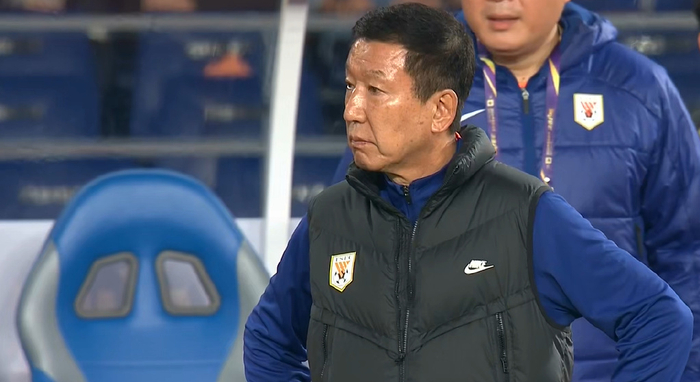 痛失冠军+无缘亚冠！山东泰山遭3杀，崔康熙变阵失败，该下课了吧