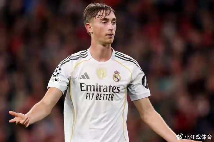 6250万新援笑对队友担架？皇马这笔买卖到底亏不麻