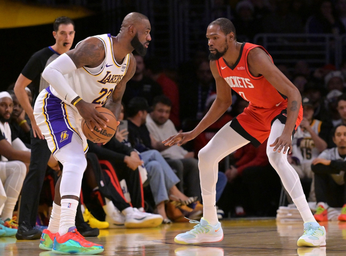 场均17分，和2.5亿超级顶薪划清界限！作为夺冠热门，你们该考虑拆队