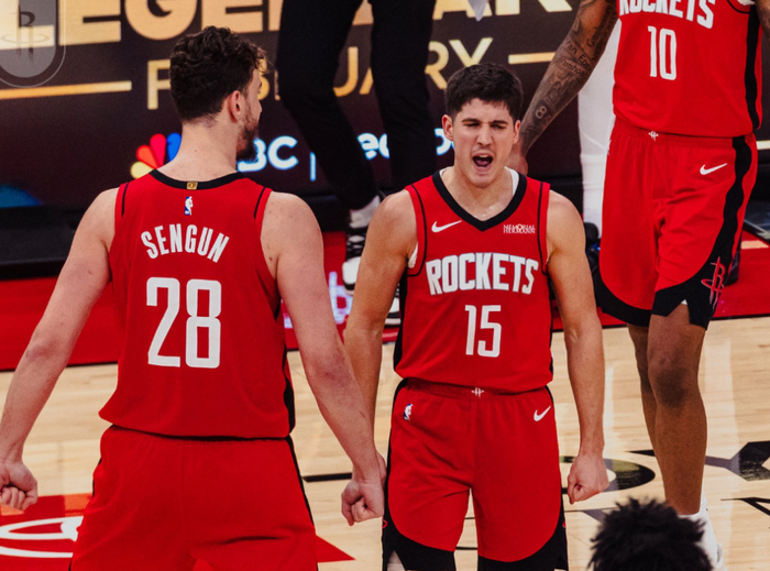 场均17分，和2.5亿超级顶薪划清界限！作为夺冠热门，你们该考虑拆队