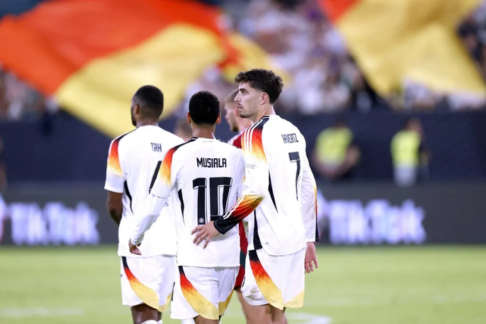 专克蓝军！阿森纳对切尔西11场不败！阿尔特塔确认赖斯因伤下场！